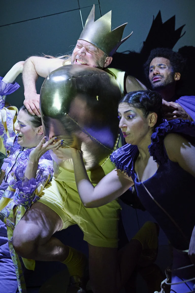 DER KÖNIG STIRBT von Eugène Ionesco, Regie Jessica Weisskirchen,  Premiere 16.4.26, Thalia Gaußstraße - BOX